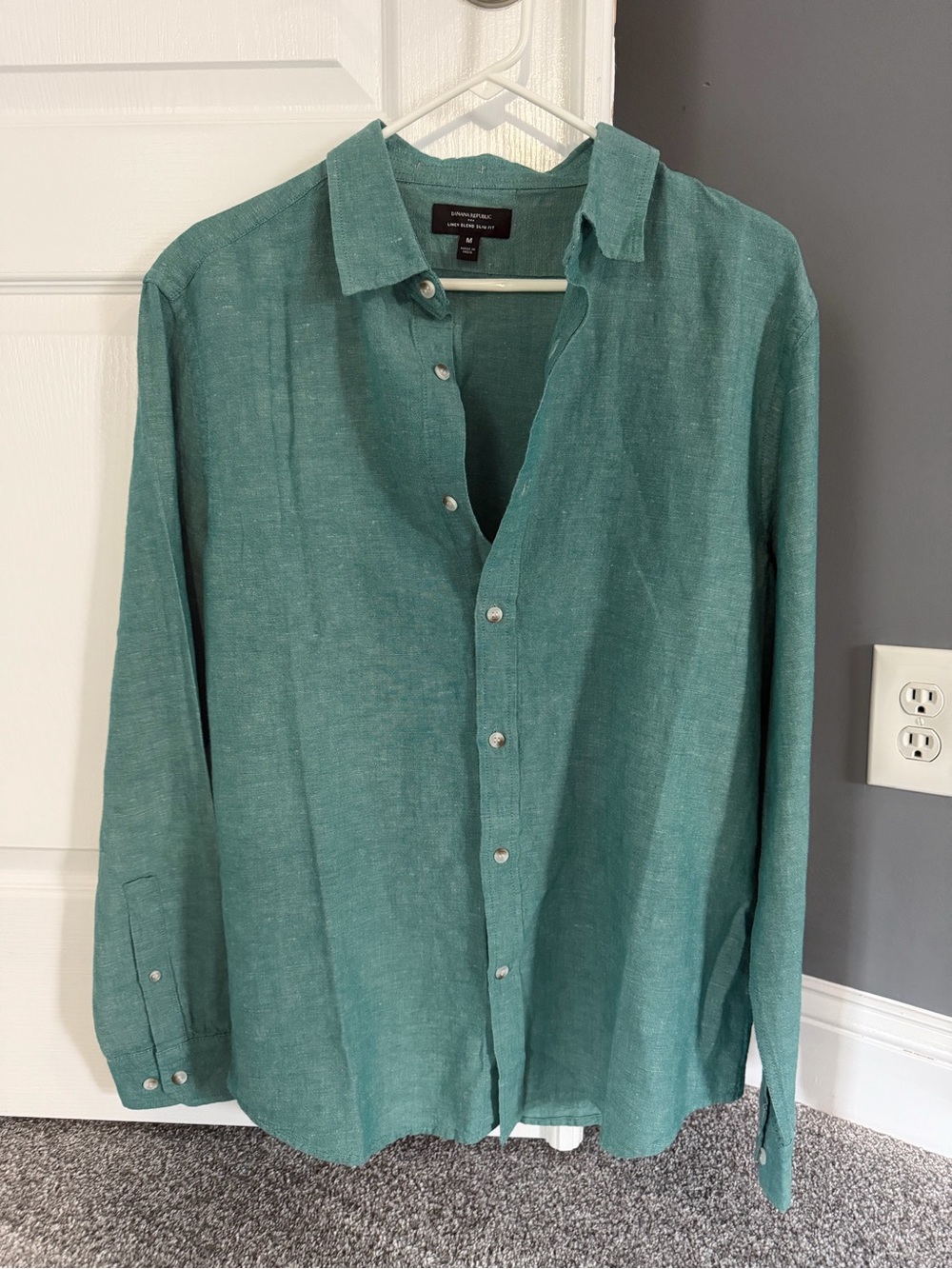 Banana Republic Teal Green Linen Button-Down Shirt